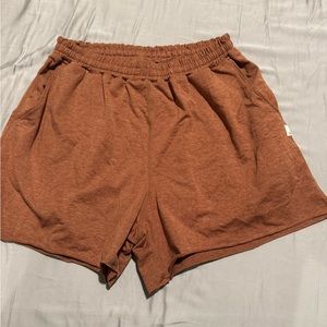 Vuori women’s boyfriend shorts sz XS